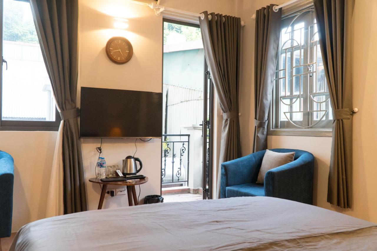 T Home Balcony Homestay ハノイ市 エクステリア 写真